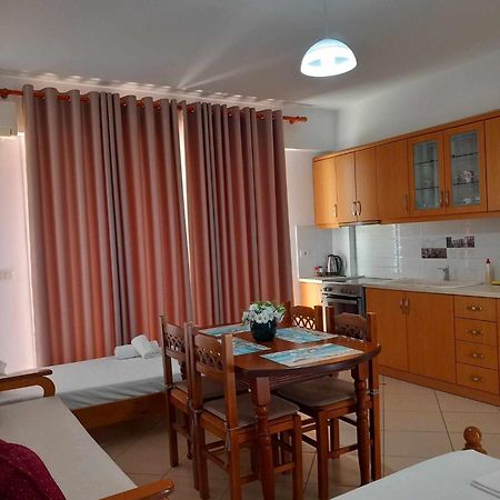 Caldera Vista Apartaments Саранде Екстериор снимка