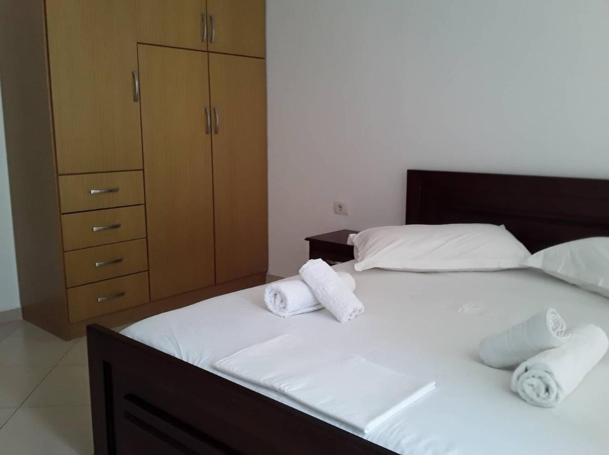 Caldera Vista Apartaments Саранде Екстериор снимка