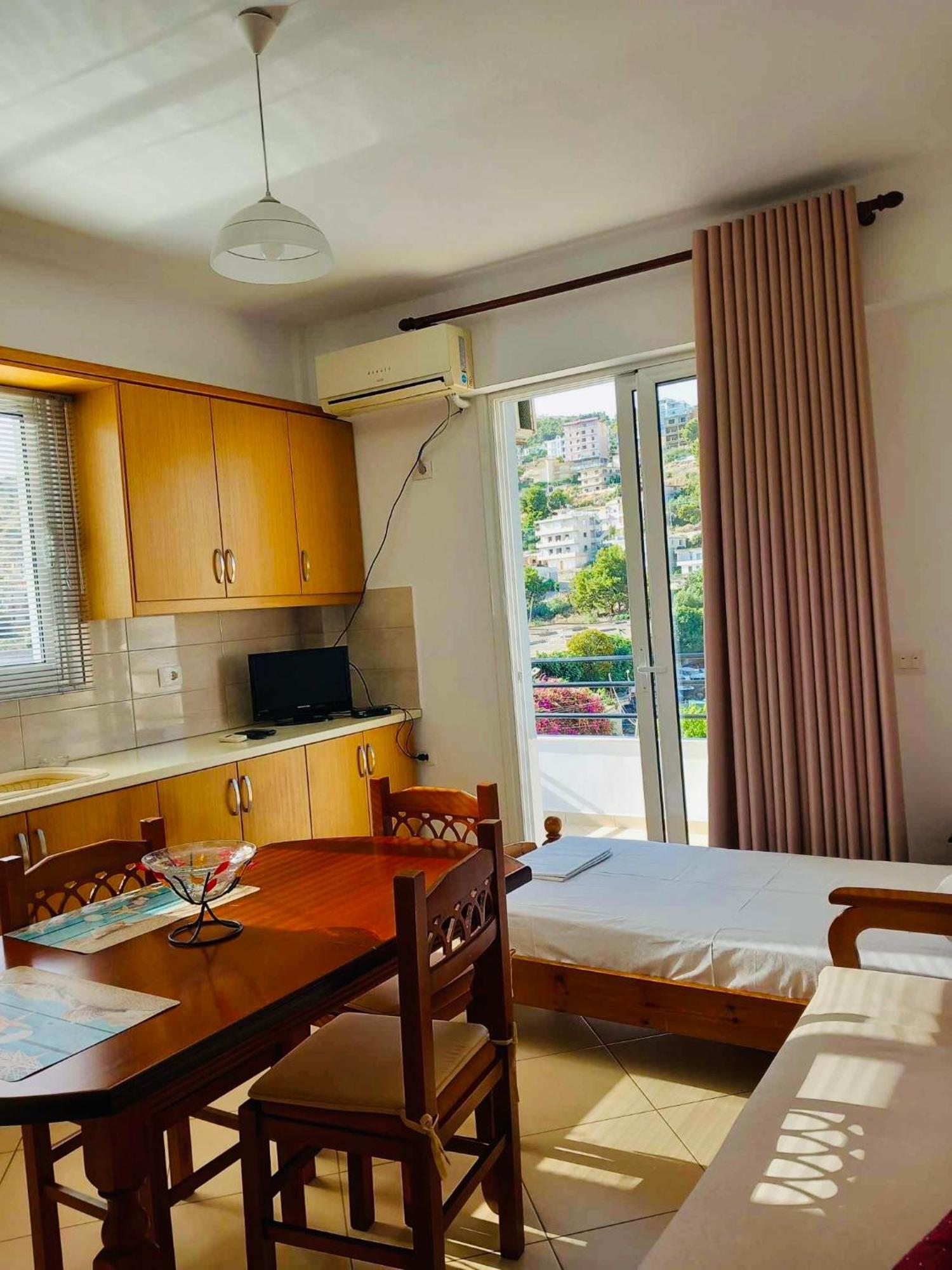 Caldera Vista Apartaments Саранде Екстериор снимка