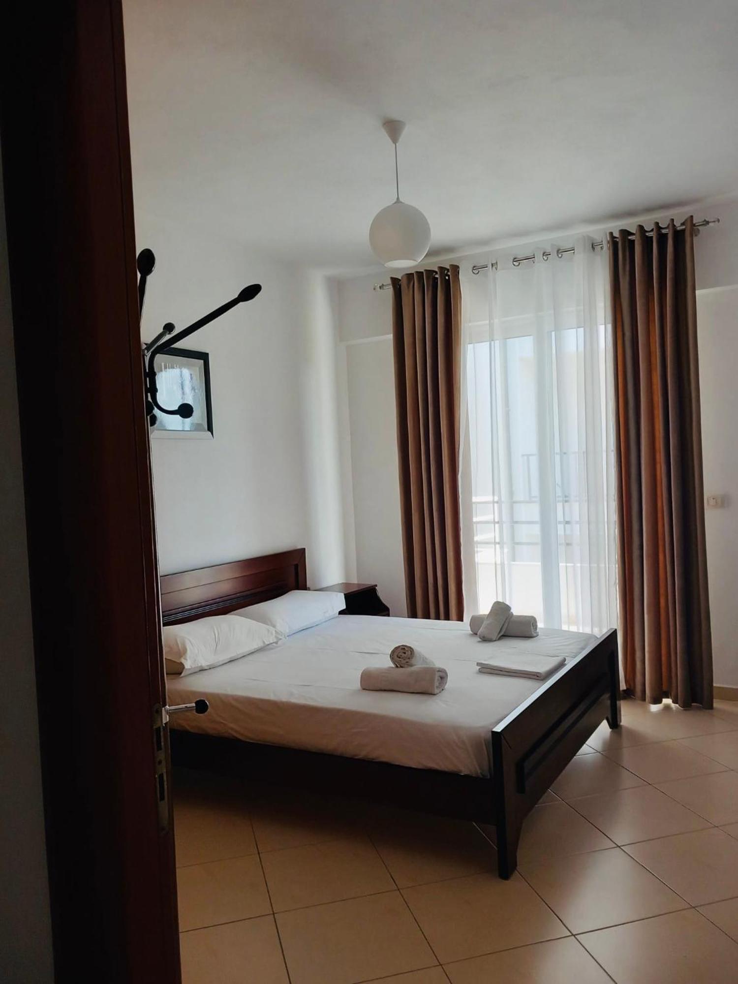 Caldera Vista Apartaments Саранде Екстериор снимка